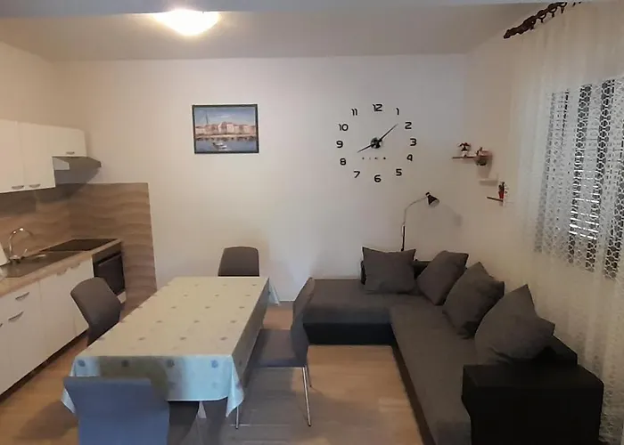 Ivan & Mirjana 2 * Lopar