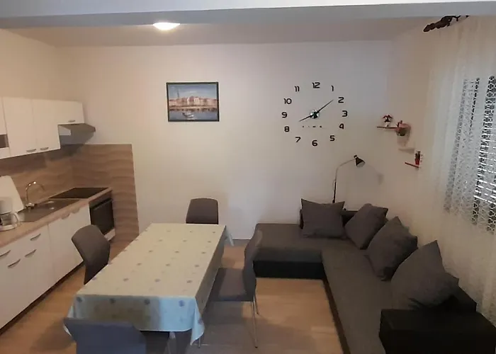 Apartamento Ivan & Mirjana 2 *